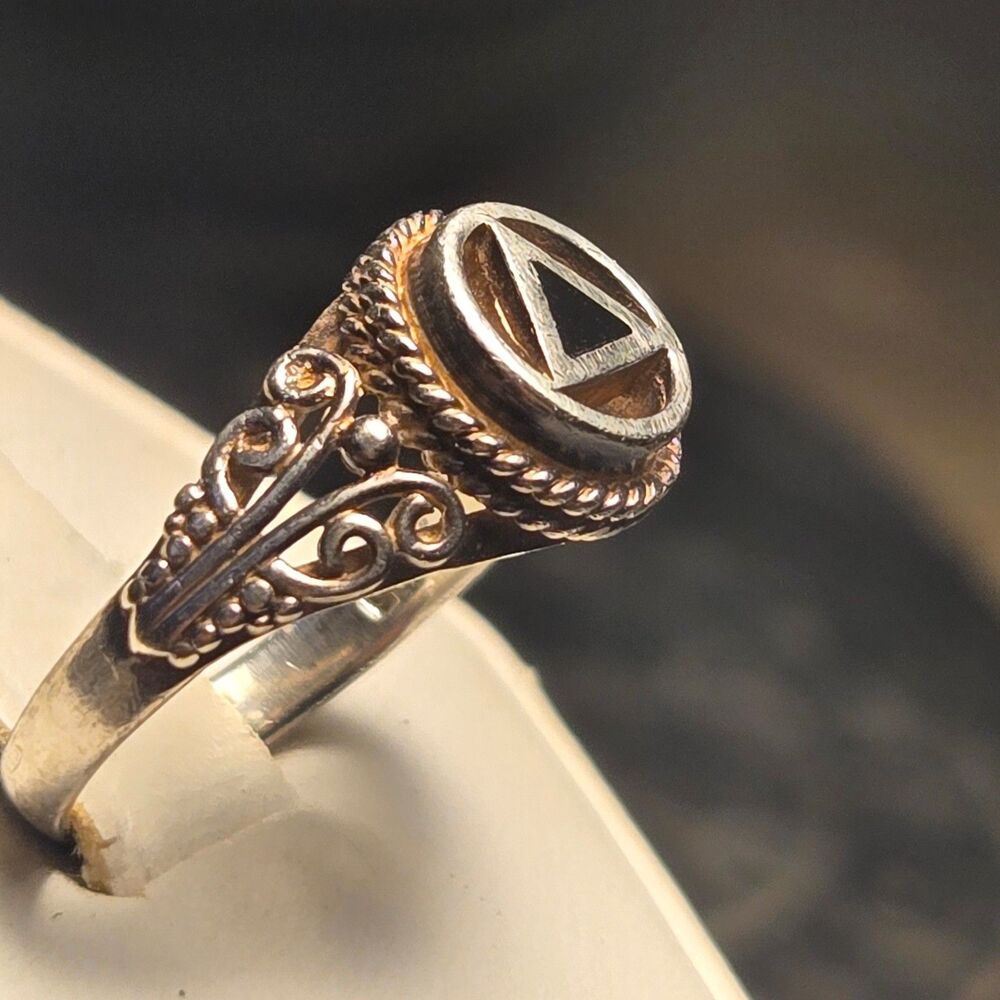 AA Recovery Vintage Sterling Silver Sz 4 - Picture 3 of 7